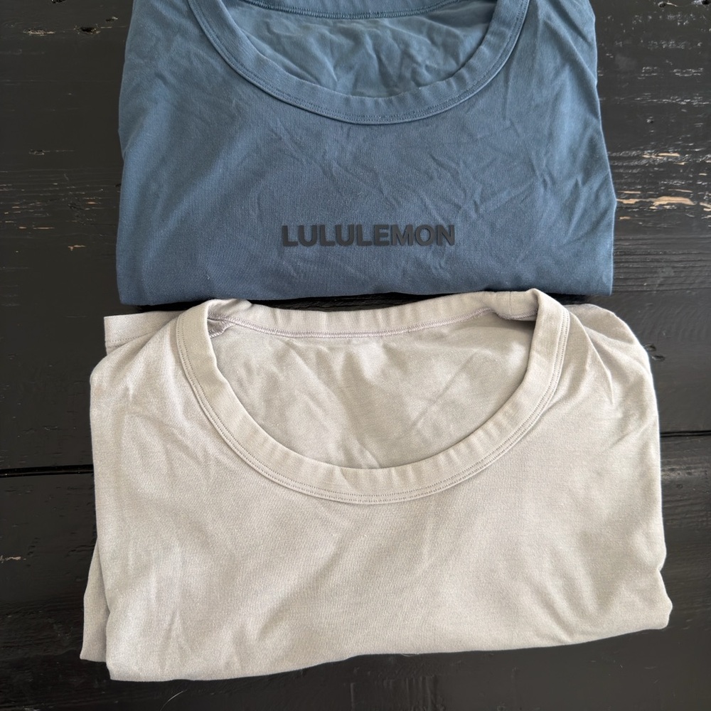 Men's Lululemon Blue and Gray Short Sleeve Tees